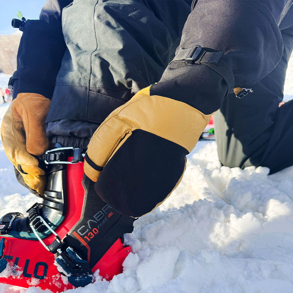 3_finger_lobster_merino_wool_ski_glove.jpg