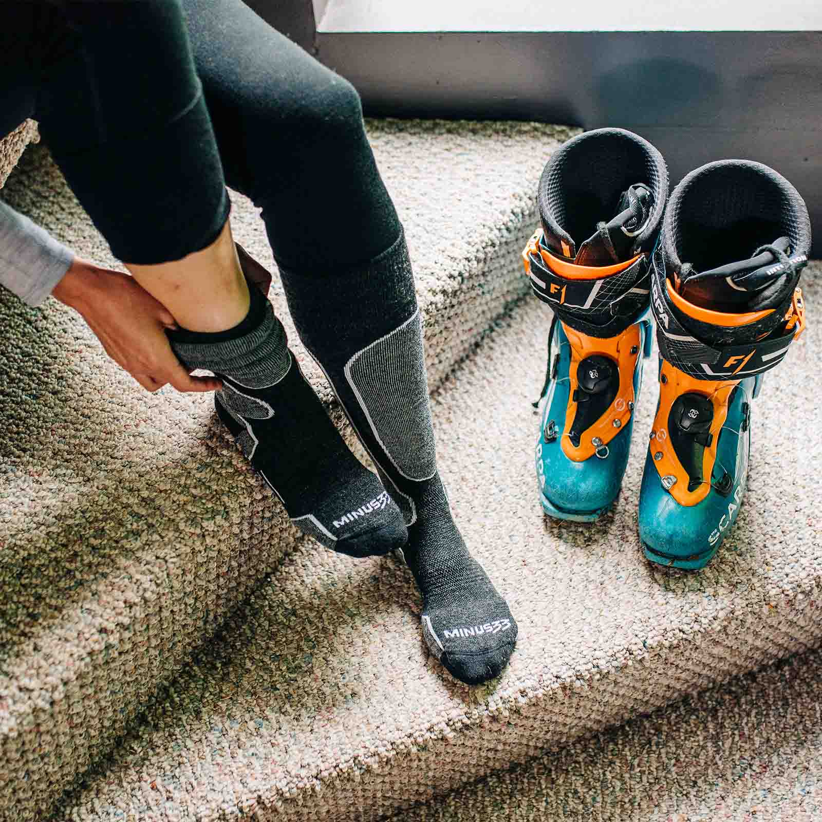 SSK19BK-8_merino_wool_snowboard_socks_padded_cushion.jpg